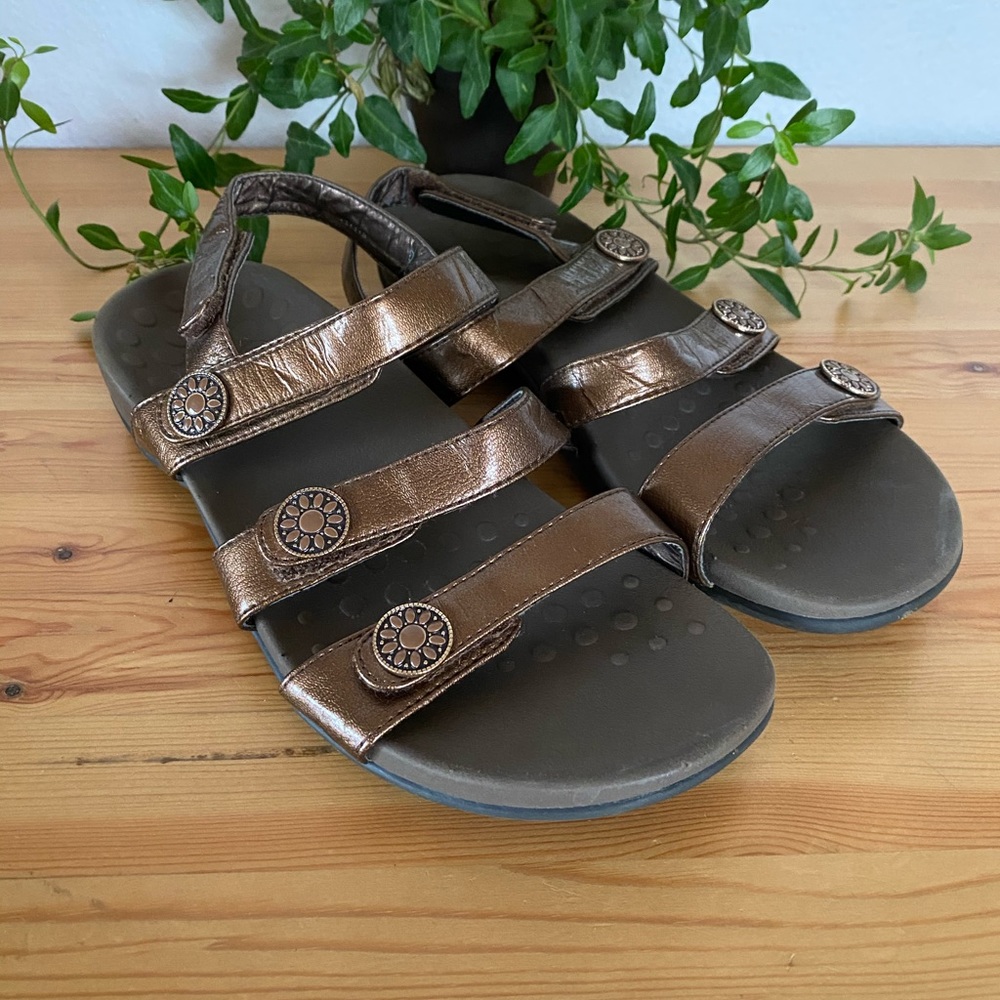 Vionic Adjustable Strap Sandals Bronze Size 7m - image 1